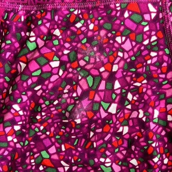 LULULEMON💫Women’s Plum Paradise Camo Geo Regal Run Times Shorts - Picture 16 of 16